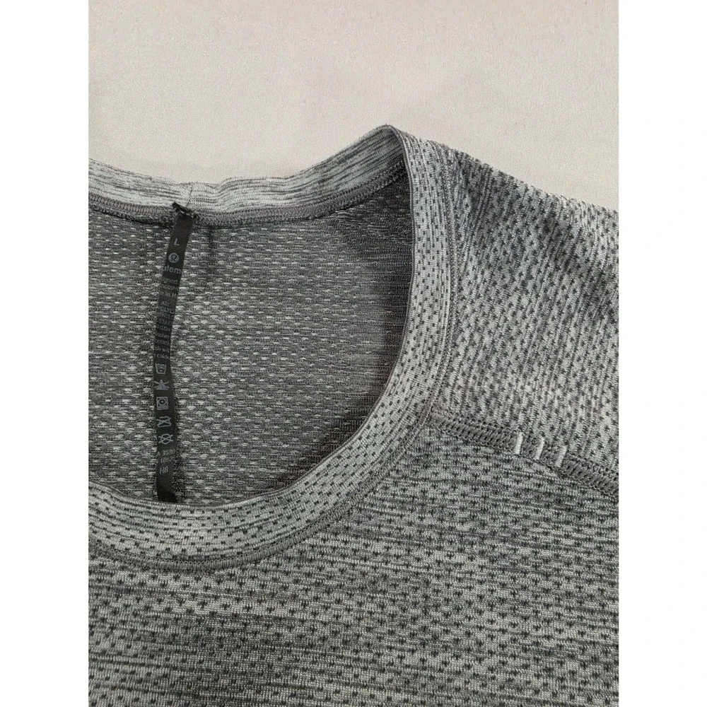 Lululemon Metal Vent Tech Long Sleeve Shirt Mens Large Gray Space Dye Workout
